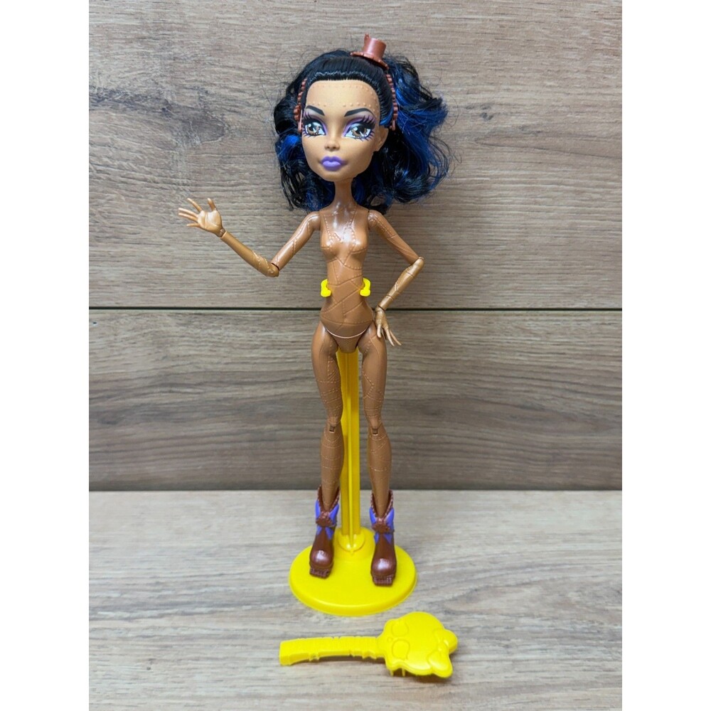 Monster High Dance Class Robecca Steam Steampunk Doll Mattel 2012